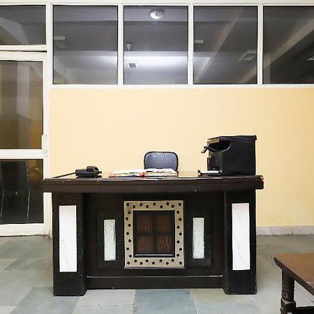 Oyo 28126 Charanpahari Hotel Nowe Delhi Zewnętrze zdjęcie