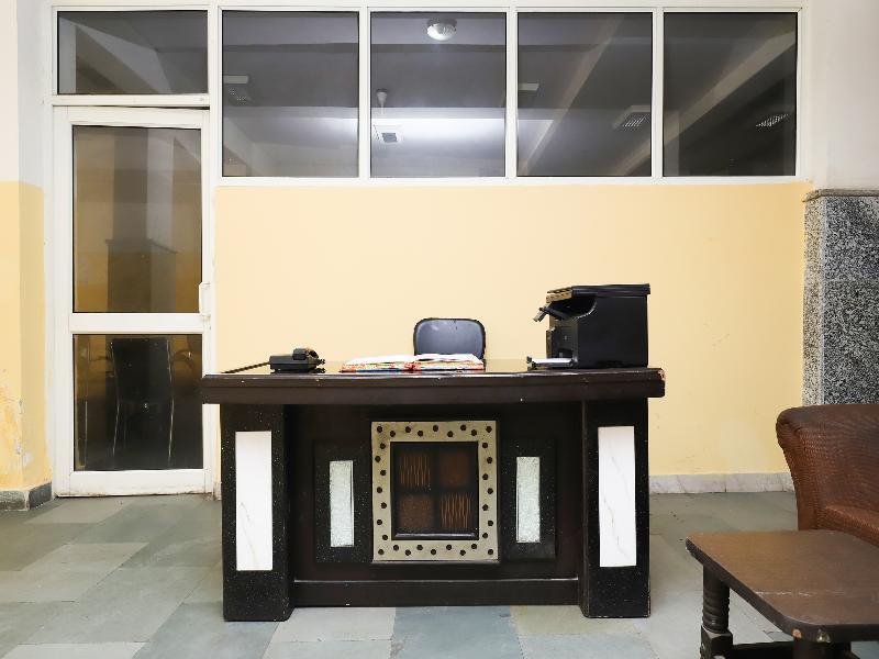 Oyo 28126 Charanpahari Hotel Nowe Delhi Zewnętrze zdjęcie