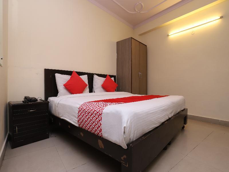 Oyo 28126 Charanpahari Hotel Nowe Delhi Zewnętrze zdjęcie