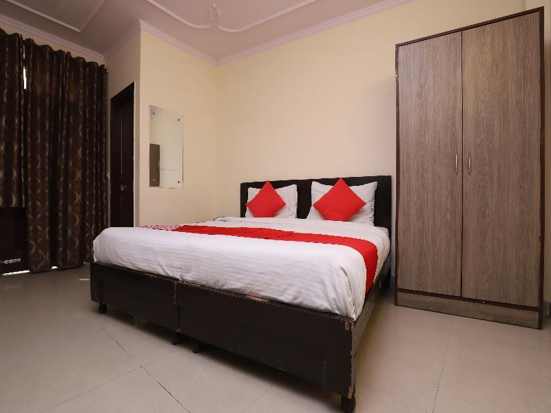 Oyo 28126 Charanpahari Hotel Nowe Delhi Zewnętrze zdjęcie